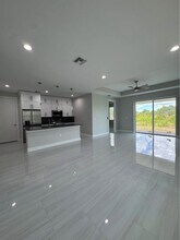 7229 David Blvd in Port Charlotte, FL - Building Photo - Building Photo