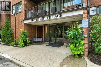 36 Hayhurst Rd in Brantford, ON - Building Photo - Building Photo