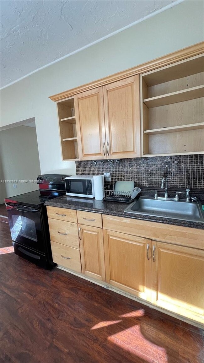 1857 Buchanan St in Hollywood, FL - Building Photo - Building Photo