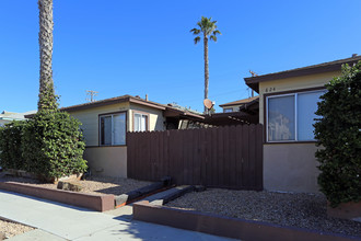 820 S Pacific St in Oceanside, CA - Building Photo - Building Photo