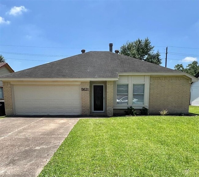 property at 5621 Village Way Dr.