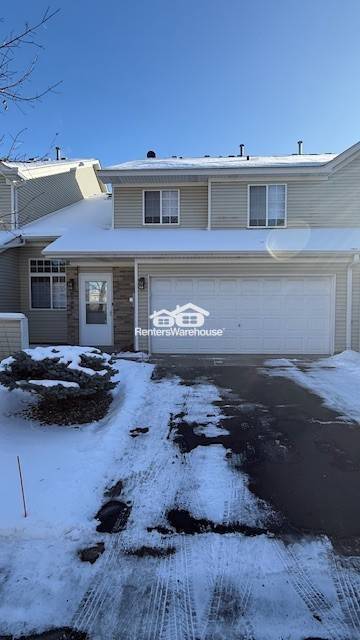 8928 Spring Ln in Woodbury, MN - Building Photo