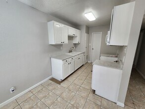 1705 Breckenwood Ct in Las Vegas, NV - Building Photo - Building Photo