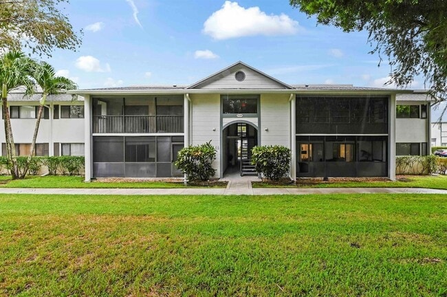 15449 Lakes of Delray Blvd