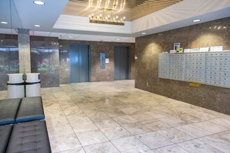 Gateview at Albany Hill Condos in Albany, CA - Building Photo - Lobby