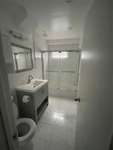 44 Lincoln St in Elmont, NY - Building Photo - Building Photo