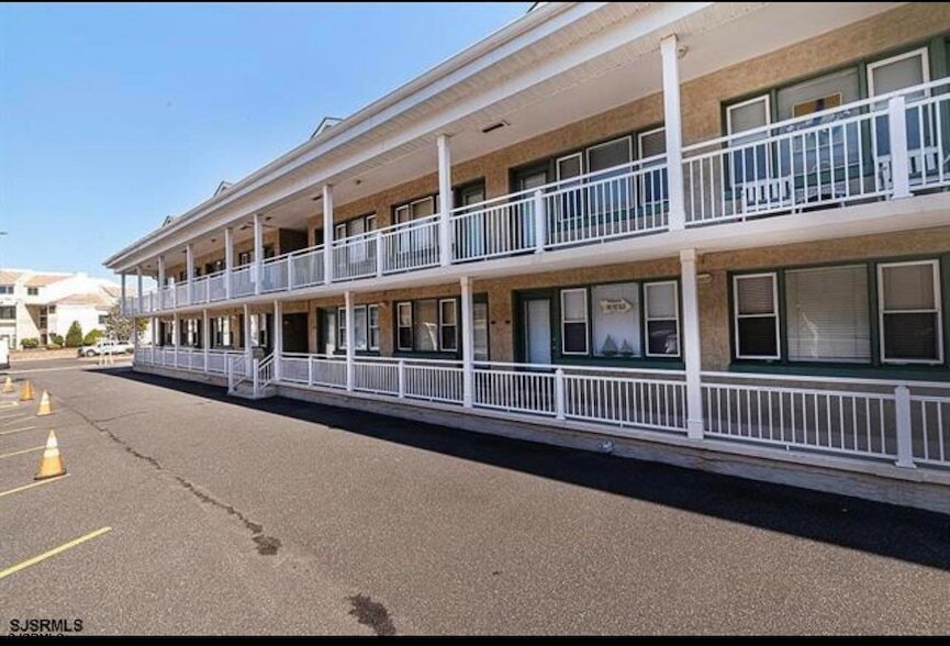 1600 Atlantic Ave in Longport, NJ - Foto de edificio