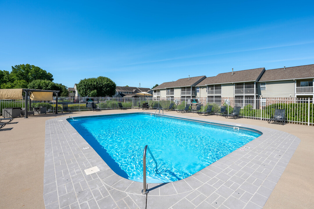 Washington Quarters Apartments in Avon, IN - Building Photo