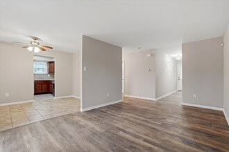 4546 Rosemarie Dr, Unit 4546 Rosemarie Dr in Bensalem, PA - Building Photo - Building Photo