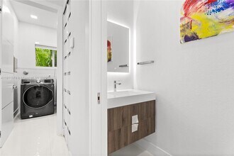 13102 SW 185th Terrace in Miami, FL - Building Photo - Building Photo