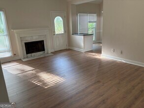 4747 Julian Way in Acworth, GA - Foto de edificio - Building Photo