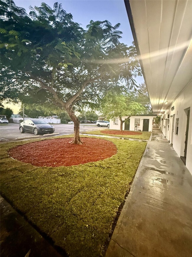 424 NW 15th Terrace in Fort Lauderdale, FL - Building Photo - Building Photo
