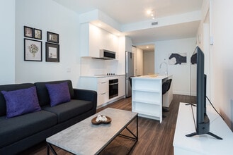 4171 Rue de la Montagne in Montréal, QC - Building Photo - Building Photo