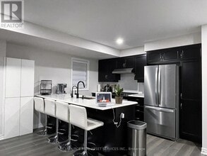 866 Atlas Ter in Ottawa, ON - Building Photo - Building Photo