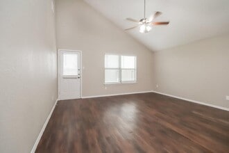 2122 Harvey Brown School Dr in Houston, TX - Building Photo - Building Photo