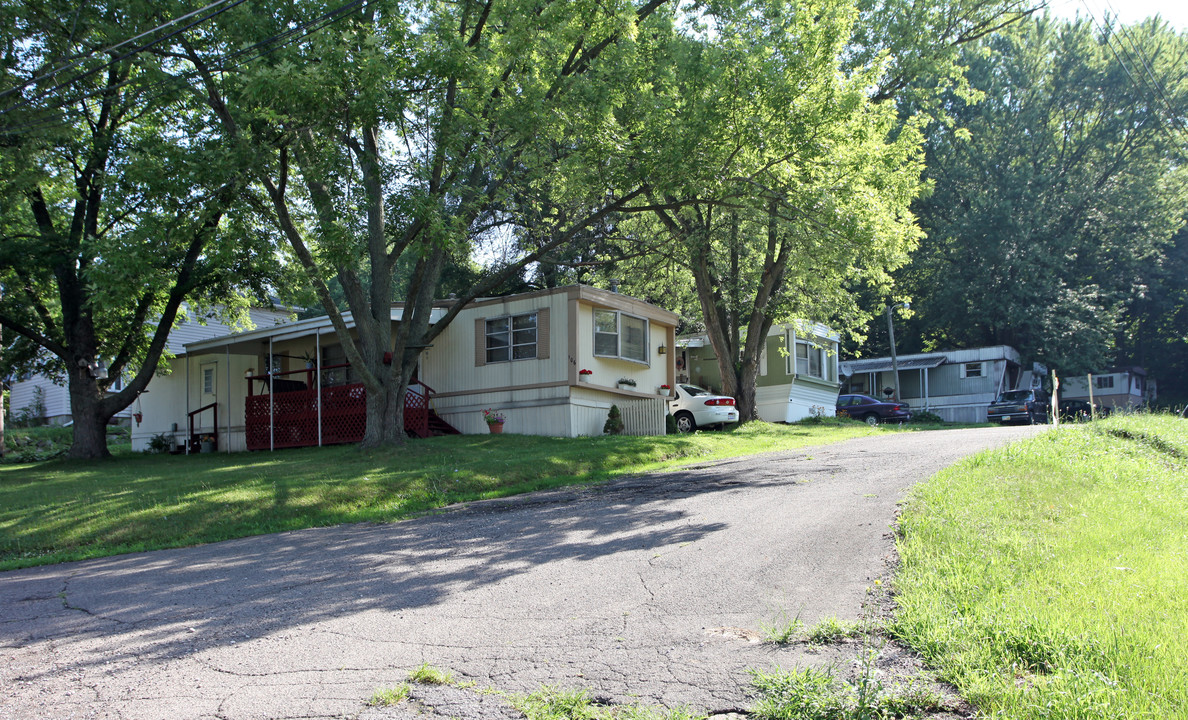 Fairview Mobile Home Park in Mansfield, OH - Building Photo