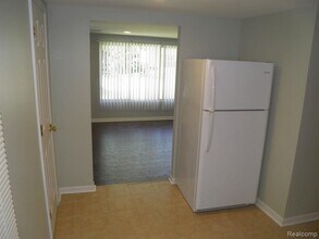 21142 Ontaga St in Farmington Hills, MI - Building Photo - Building Photo