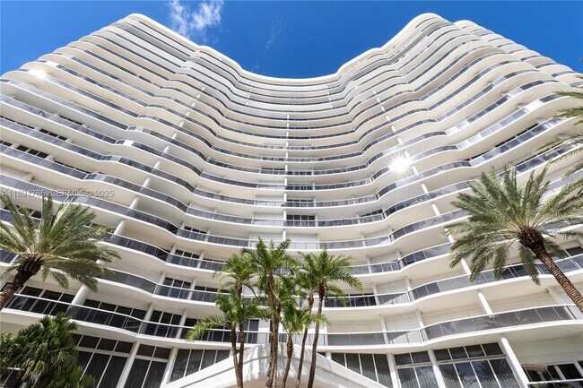 9601 Collins Ave in Bal Harbour, FL - Building Photo - Building Photo