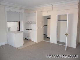 62 Boylston St, Unit 425 in Boston, MA - Building Photo