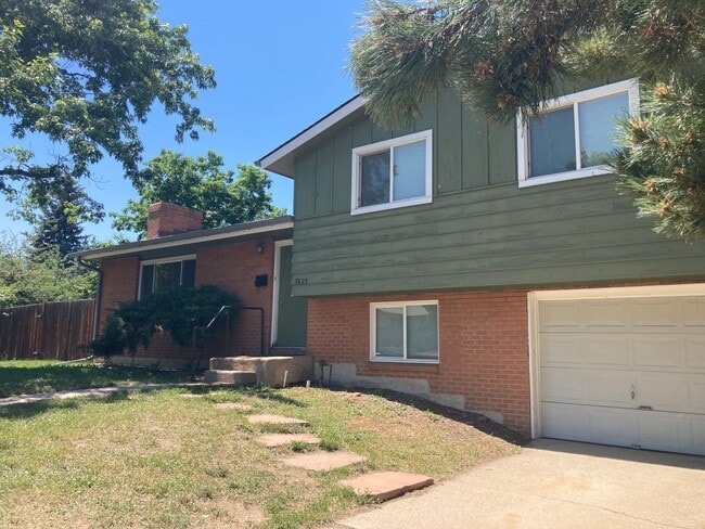 property at 3825 Elmhurst Pl