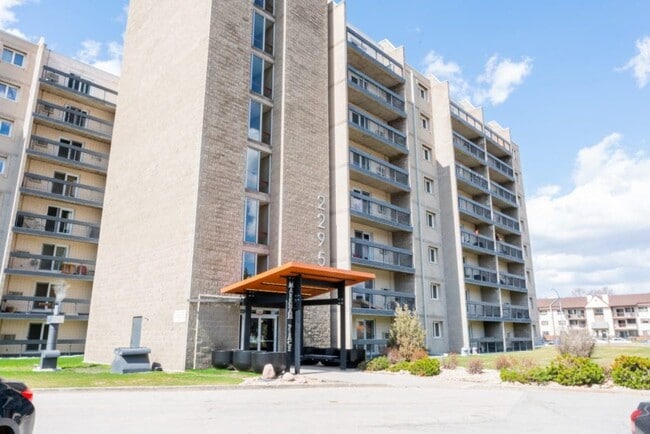 property at 2295 Pembina Hwy