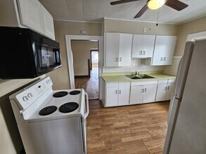 3270 W 116th St in Cleveland, OH - Building Photo - Building Photo