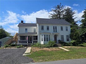 43 Baptist St in Swansea, MA - Building Photo