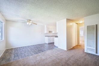 Autumn Oaks Apartments in Suisun City, CA - Building Photo - Interior Photo
