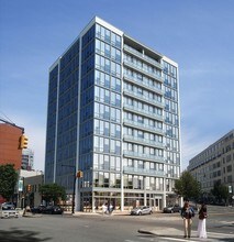 5 Court Sq in Long Island City, NY - Building Photo - Building Photo