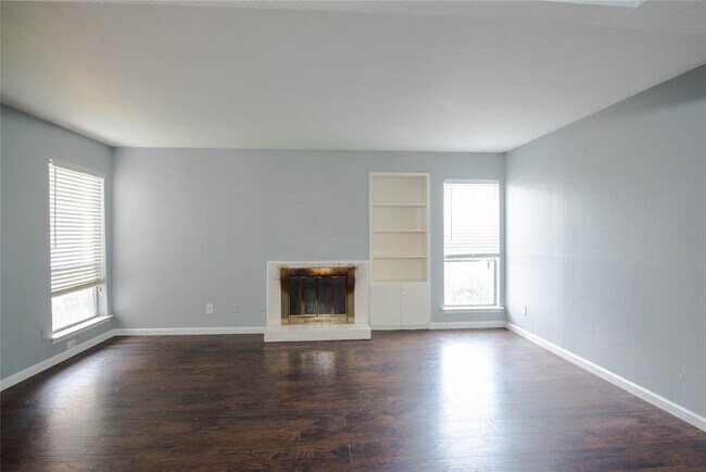 12816 Midway Rd in Dallas, TX - Building Photo - Building Photo