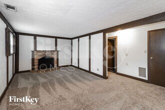 1295 Anthony Ln in Mason, OH - Building Photo - Building Photo