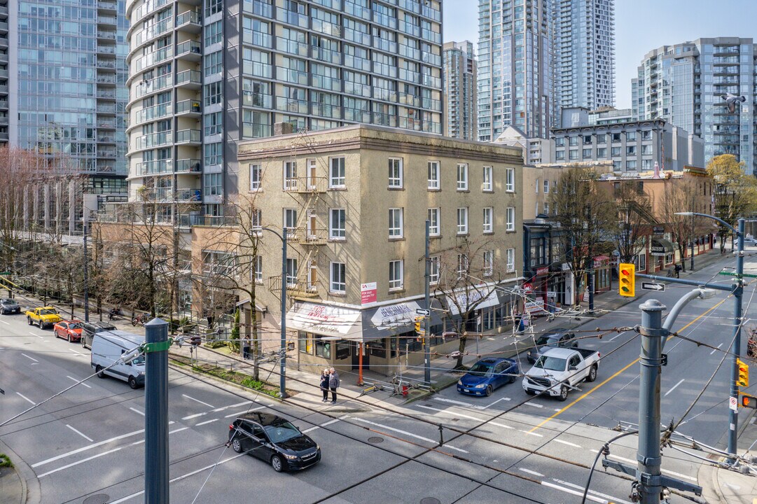 The Canadian Hotel in Vancouver, BC - Building Photo