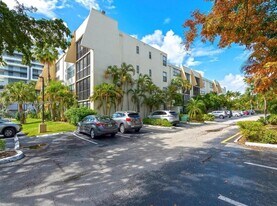 20401 NE 30th Ave, Unit 4128 in Aventura, FL - Building Photo