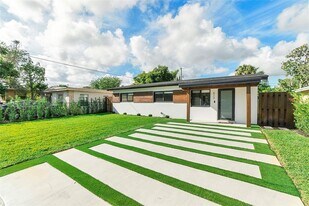 513 NW 17th Ave in Fort Lauderdale, FL - Building Photo