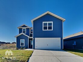 8213 Columbia Fls Rd in Ponder, TX - Building Photo