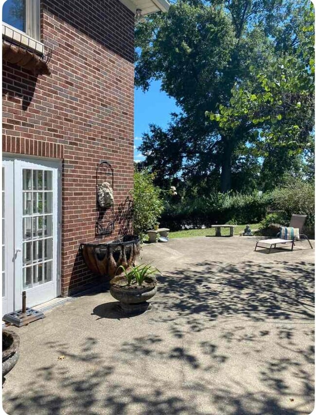 property at 124 Sheridan Cir