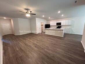 10638 Cedar Wy in Fort Smith, AR - Foto de edificio - Building Photo