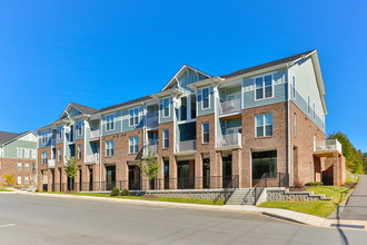 South Fork Village in Belmont, NC - Foto de edificio - Building Photo