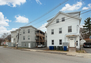 101 Pleasant St in Leominster, MA - Building Photo - Building Photo