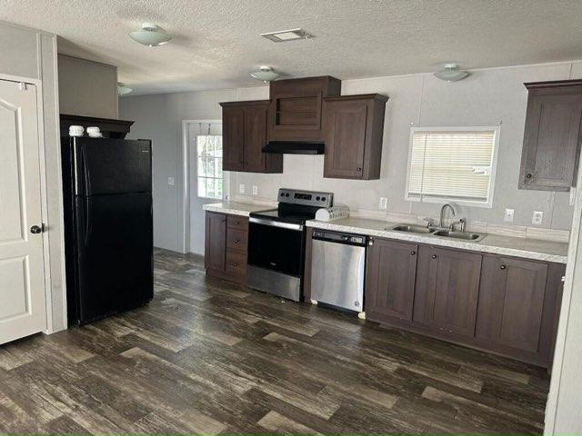 9353 Eden Dr in Tampa, FL - Building Photo