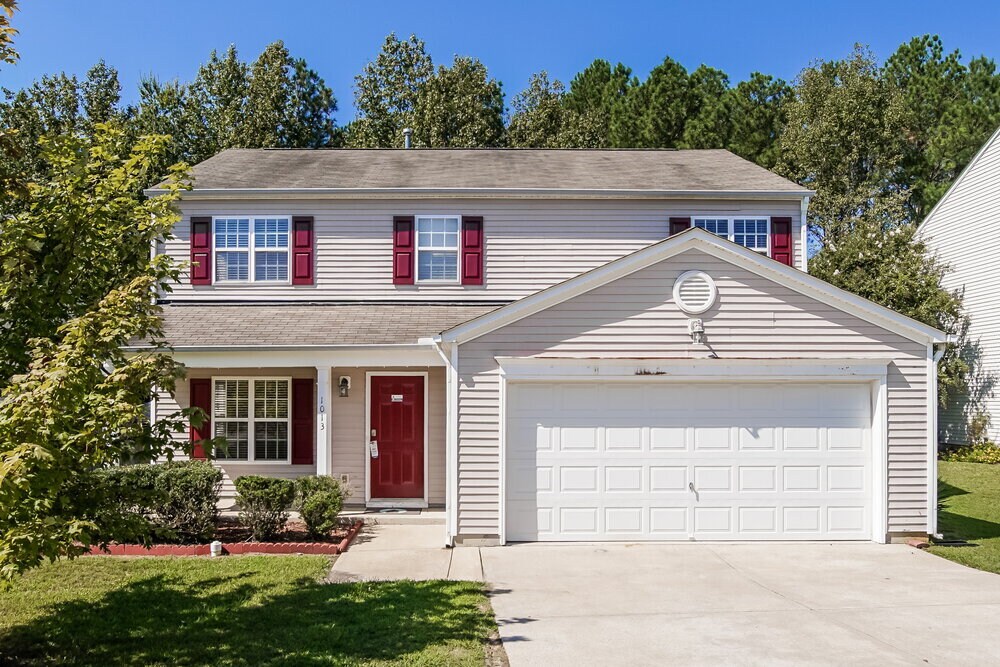 1013 Lockberry Ct in Clayton, NC - Building Photo