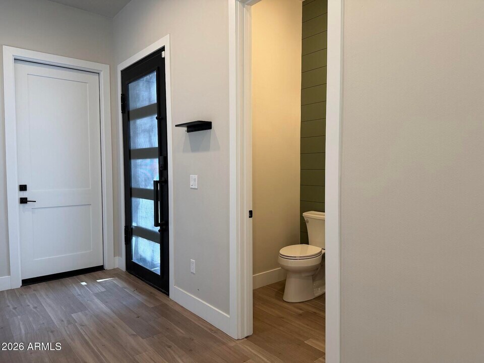 8736 E Joshua Tree Ln in Scottsdale, AZ - Building Photo