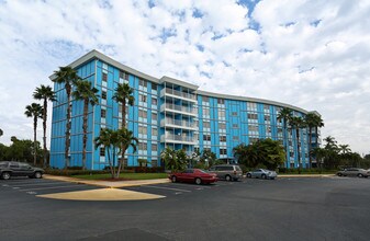 The Wave Condos in St. Petersburg, FL - Building Photo - Building Photo