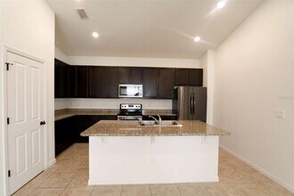 7608 Sunshine Bridge Ave in Gibsonton, FL - Building Photo - Building Photo