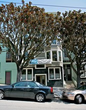 161-167 Castro St in San Francisco, CA - Foto de edificio - Building Photo