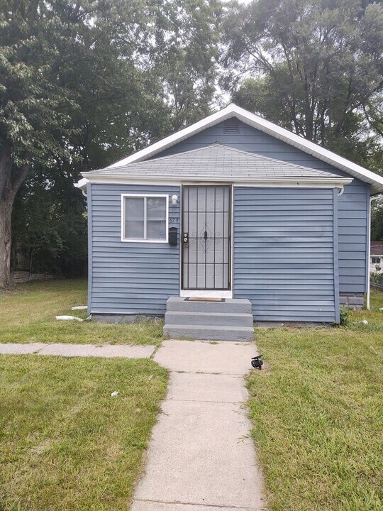624 W 44th Pl in Gary, IN - Building Photo