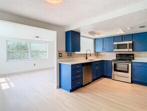 12701 Cornell Ct in Hudson, FL - Foto de edificio - Building Photo