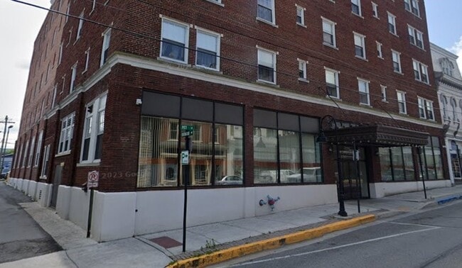 116 E Pitt St in Bedford, PA - Building Photo - Building Photo