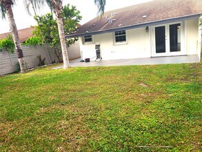 13520 SW 64th Ln in Miami, FL - Building Photo - Building Photo