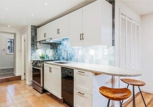 209.5 4th St in Jersey City, NJ - Building Photo - Building Photo